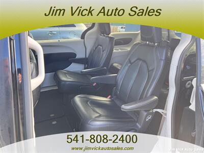2021 Chrysler Voyager LXi - Photo 7 - North Bend, OR 97459