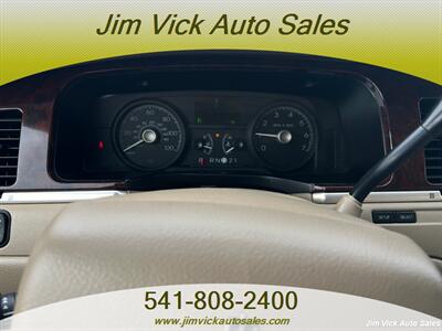 2008 Lincoln Town Car Signature Limited - Photo 9 - North Bend, OR 97459