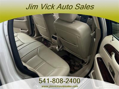 2008 Lincoln Town Car Signature Limited - Photo 8 - North Bend, OR 97459