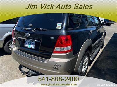 2006 Kia Sorento LX   - Photo 3 - North Bend, OR 97459