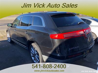 2012 Lincoln MKT EcoBoost   - Photo 4 - North Bend, OR 97459