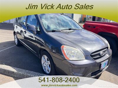 2007 Kia Rondo LX   - Photo 2 - North Bend, OR 97459