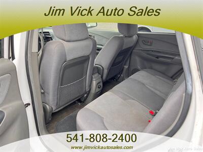 2006 Hyundai TUCSON GL   - Photo 6 - North Bend, OR 97459