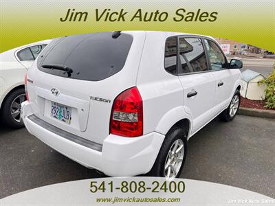 2006 Hyundai TUCSON GL   - Photo 3 - North Bend, OR 97459