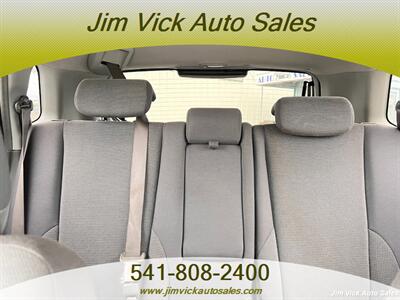 2006 Hyundai TUCSON GL   - Photo 11 - North Bend, OR 97459