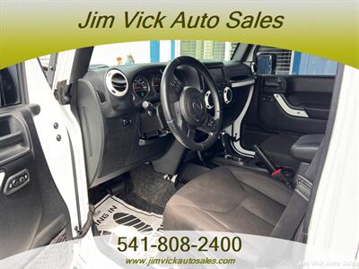2015 Jeep Wrangler Sport   - Photo 12 - North Bend, OR 97459