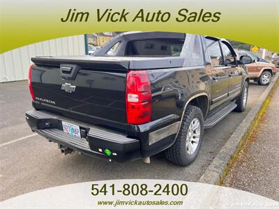 2007 Chevrolet Avalanche LTZ 1500 - Photo 3 - North Bend, OR 97459