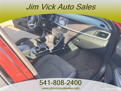 2020 Kia Optima LX   - Photo 7 - North Bend, OR 97459