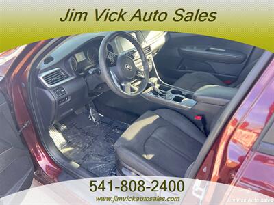 2020 Kia Optima LX   - Photo 5 - North Bend, OR 97459