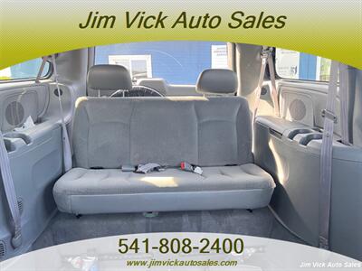 2004 Dodge Grand Caravan SE   - Photo 13 - North Bend, OR 97459