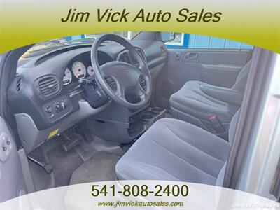 2004 Dodge Grand Caravan SE   - Photo 5 - North Bend, OR 97459
