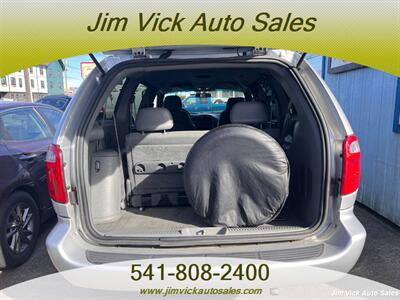 2004 Dodge Grand Caravan SE   - Photo 16 - North Bend, OR 97459