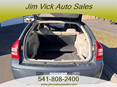 2005 Dodge Magnum RT   - Photo 15 - North Bend, OR 97459