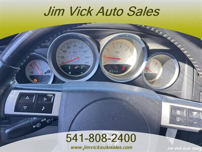 2005 Dodge Magnum RT   - Photo 9 - North Bend, OR 97459