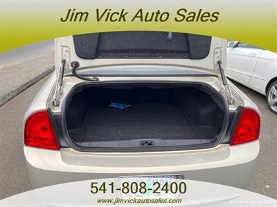 2010 Chevrolet Malibu LT   - Photo 14 - North Bend, OR 97459