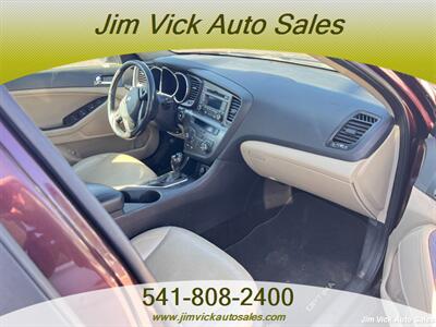 2013 Kia Optima EX   - Photo 7 - North Bend, OR 97459
