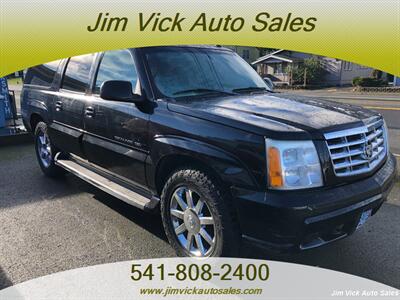 2005 Cadillac Escalade ESV Platinum Edition   - Photo 2 - North Bend, OR 97459