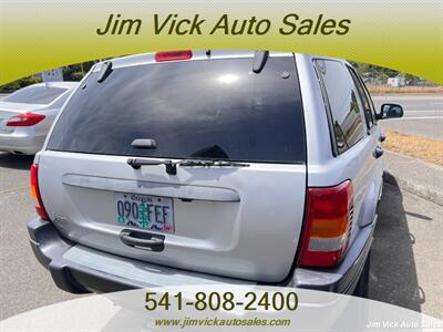 2004 Jeep Grand Cherokee Laredo   - Photo 3 - North Bend, OR 97459