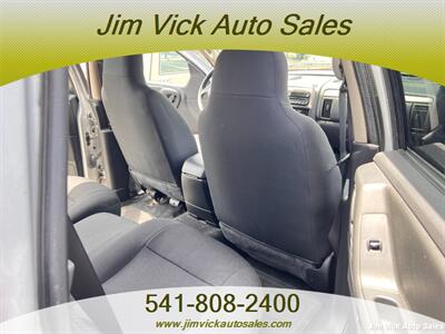 2004 Jeep Grand Cherokee Laredo   - Photo 8 - North Bend, OR 97459