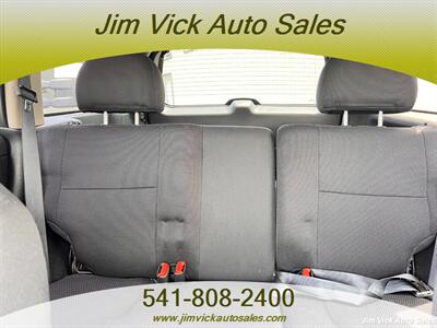 2004 Jeep Grand Cherokee Laredo   - Photo 11 - North Bend, OR 97459