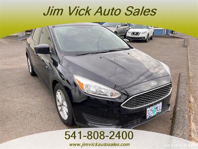 2018 Ford Focus SE - Photo 2 - North Bend, OR 97459