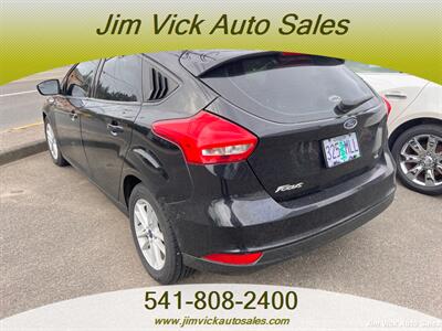 2018 Ford Focus SE - Photo 4 - North Bend, OR 97459