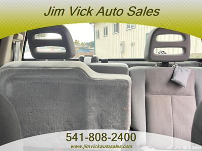 2005 Dodge Dakota SLT   - Photo 8 - North Bend, OR 97459