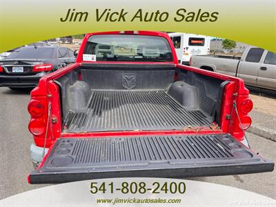 2005 Dodge Dakota SLT   - Photo 13 - North Bend, OR 97459
