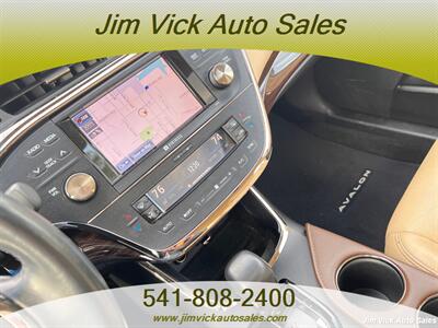 2013 Toyota Avalon Limited - Photo 10 - North Bend, OR 97459