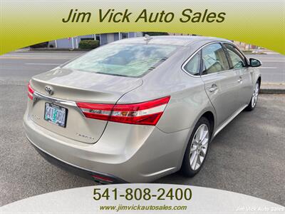 2013 Toyota Avalon Limited - Photo 3 - North Bend, OR 97459