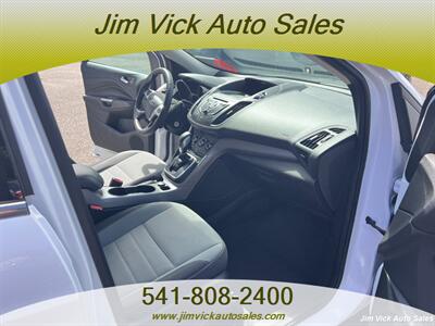 2013 Ford Escape SE   - Photo 7 - North Bend, OR 97459