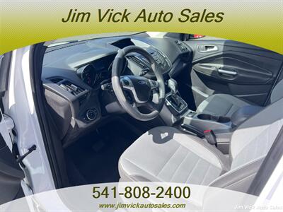2013 Ford Escape SE   - Photo 5 - North Bend, OR 97459