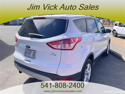 2013 Ford Escape SE   - Photo 3 - North Bend, OR 97459