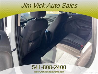 2013 Ford Escape SE   - Photo 6 - North Bend, OR 97459