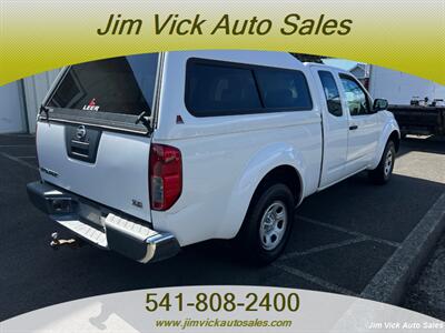 2005 Nissan Frontier XE - Photo 3 - North Bend, OR 97459