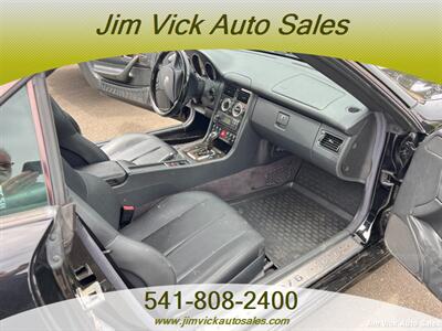 2003 Mercedes-Benz SLK SLK 320   - Photo 6 - North Bend, OR 97459