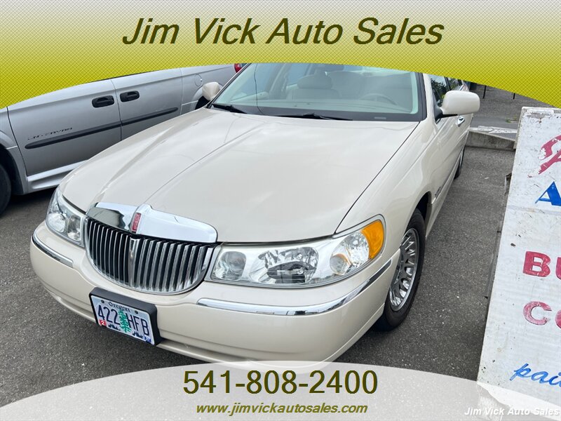 2000 Lincoln Town Car Cartier L  