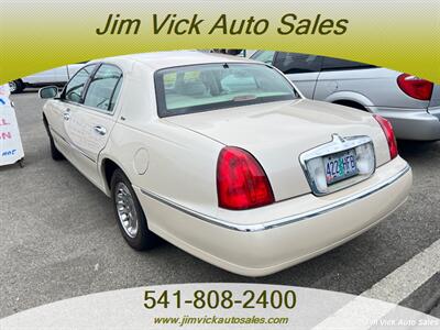 2000 Lincoln Town Car Cartier L   - Photo 4 - North Bend, OR 97459