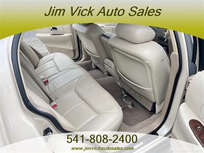 2000 Lincoln Town Car Cartier L   - Photo 8 - North Bend, OR 97459