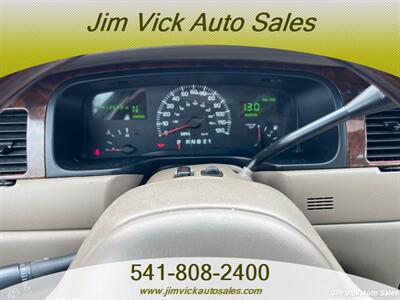2000 Lincoln Town Car Cartier L   - Photo 9 - North Bend, OR 97459