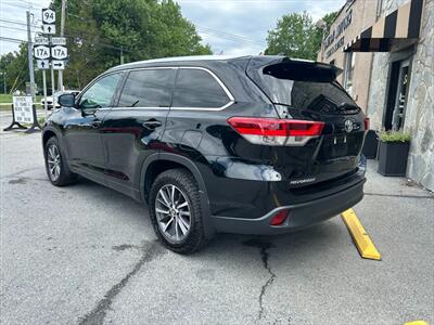 2017 Toyota Highlander XLE   - Photo 3 - Warwick, NY 10990