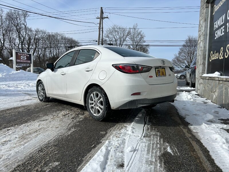 2017 Toyota Yaris iA IA  