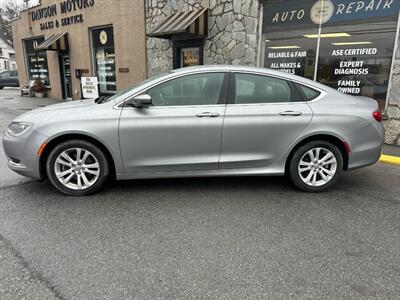 2015 Chrysler 200 Limited   - Photo 2 - Warwick, NY 10990