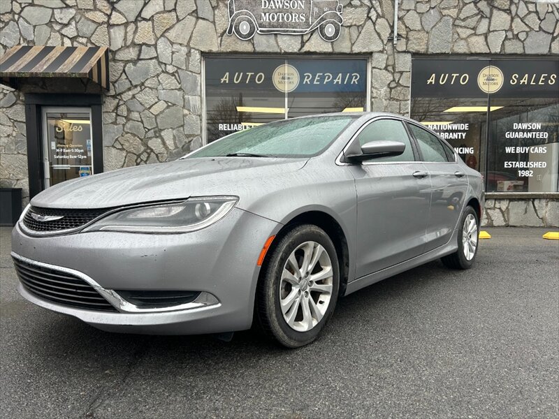 2015 Chrysler 200 Limited   - Photo 1 - Warwick, NY 10990