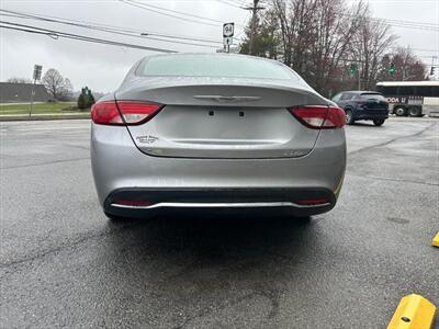 2015 Chrysler 200 Limited   - Photo 4 - Warwick, NY 10990