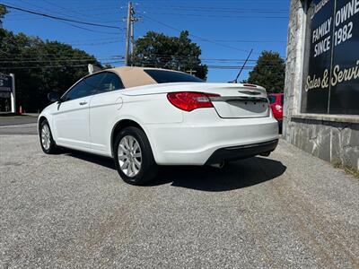 2014 Chrysler 200 Touring   - Photo 4 - Warwick, NY 10990