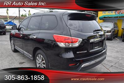 2014 Nissan Pathfinder S   - Photo 4 - Hialeah, FL 33012