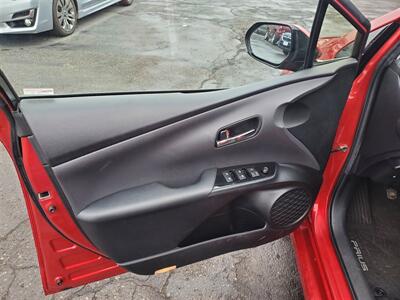 2017 Toyota Prius Four   - Photo 9 - Spokane, WA 99202