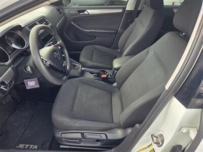 2015 Volkswagen Jetta SE - Photo 10 - Spokane, WA 99202