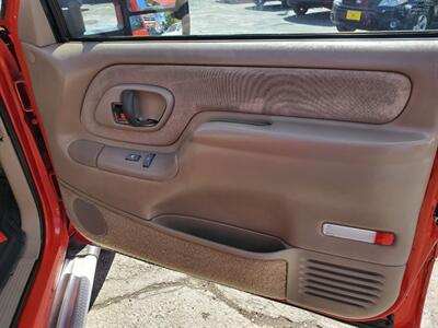 1998 GMC Sierra 3500 SLE - Photo 17 - Spokane, WA 99202